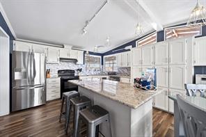 212 Sunray Street - Photo 14