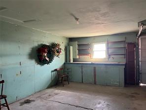316 E Spring Street - Photo 8