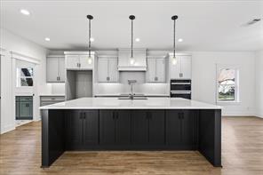 114 Castlewood Road - Photo 3