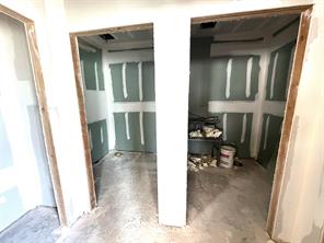 900 N Broughton Street - Photo 11