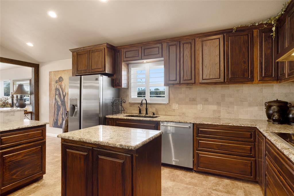 324 County Road 3172 - Photo 15