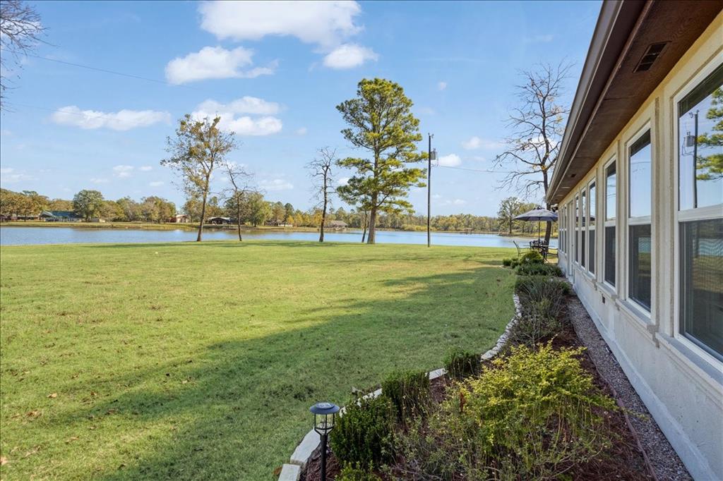 324 County Road 3172 - Photo 23