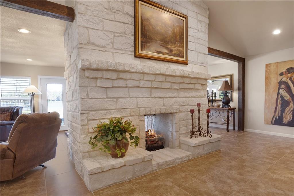 324 County Road 3172 - Photo 7