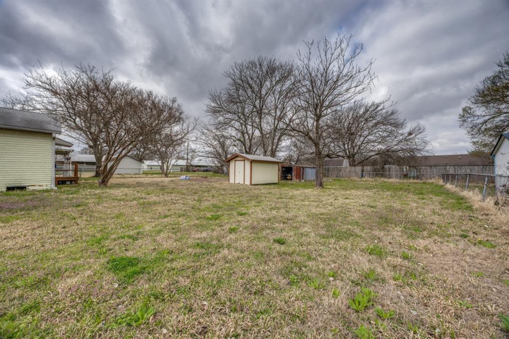 308 N Bois D Arc Street - Photo 11