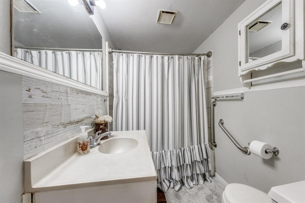 308 N Bois D Arc Street - Photo 9