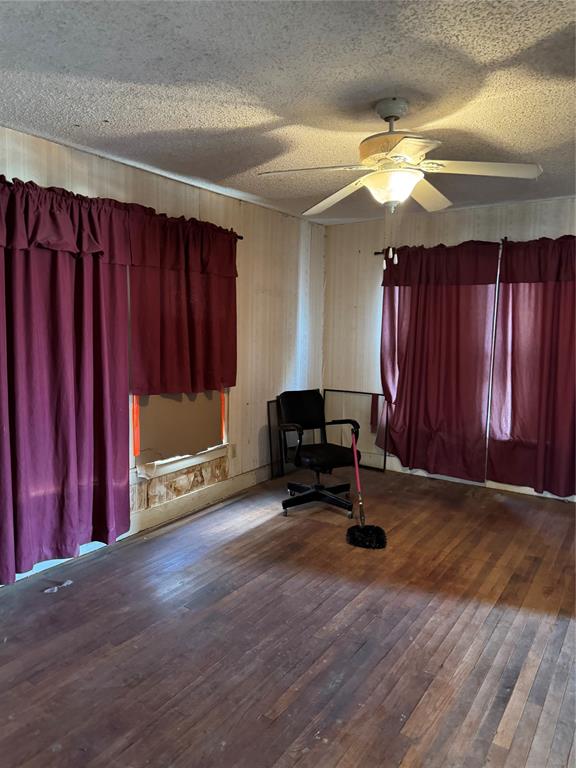 698 E Goeth Street - Photo 5
