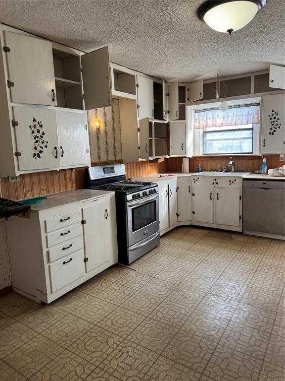 698 E Goeth Street - Photo 7