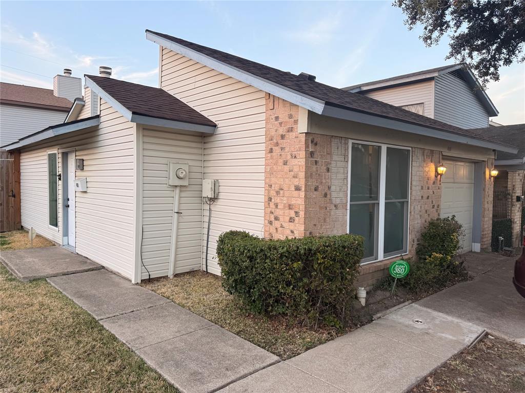 401 San Maria Drive - Photo 1