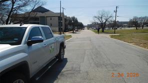 655 Crawford Street - Photo 4