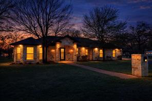 139 Saddlewood - Photo 2
