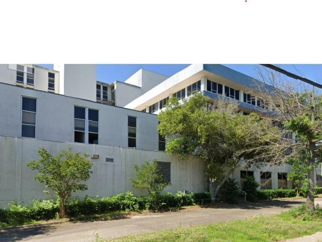 820 Clarksville Street