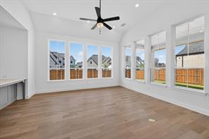 1401 Buttercup Avenue - Photo 8