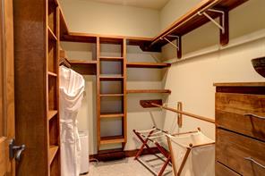  - Photo 28