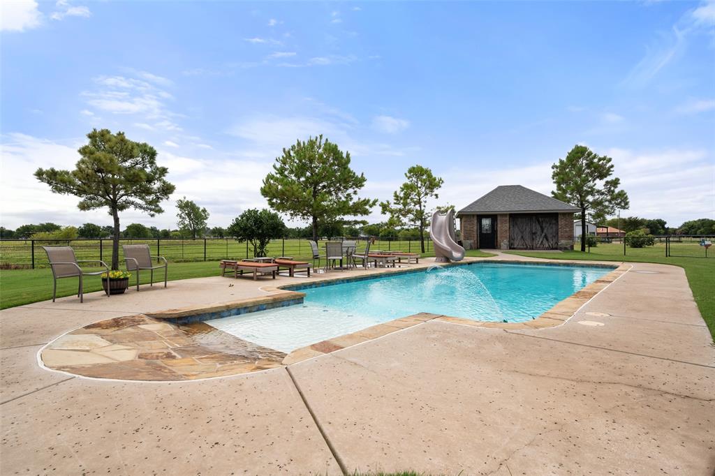 606 Sunset Point - Photo 1