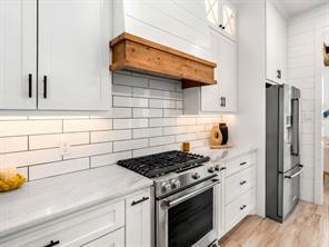 205 Oak Creek Drive - Photo 9