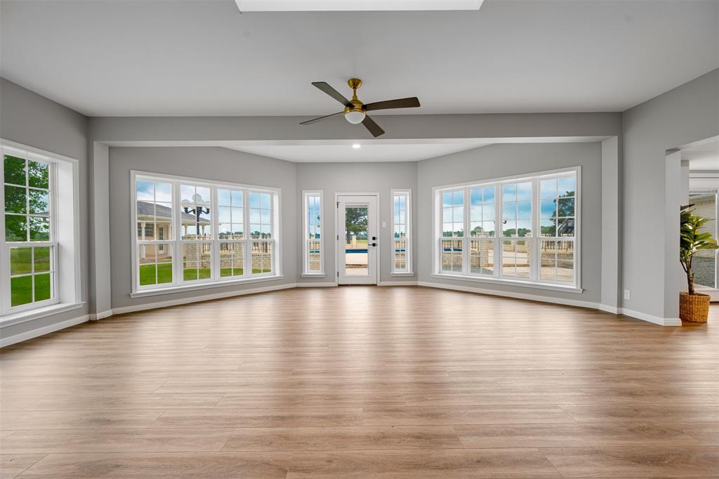 11254 Farm Road 195 - Photo 27