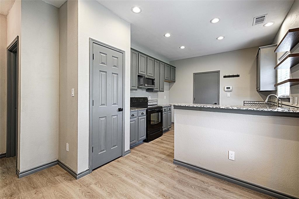 4805 Hunters Ridge Drive - Photo 10