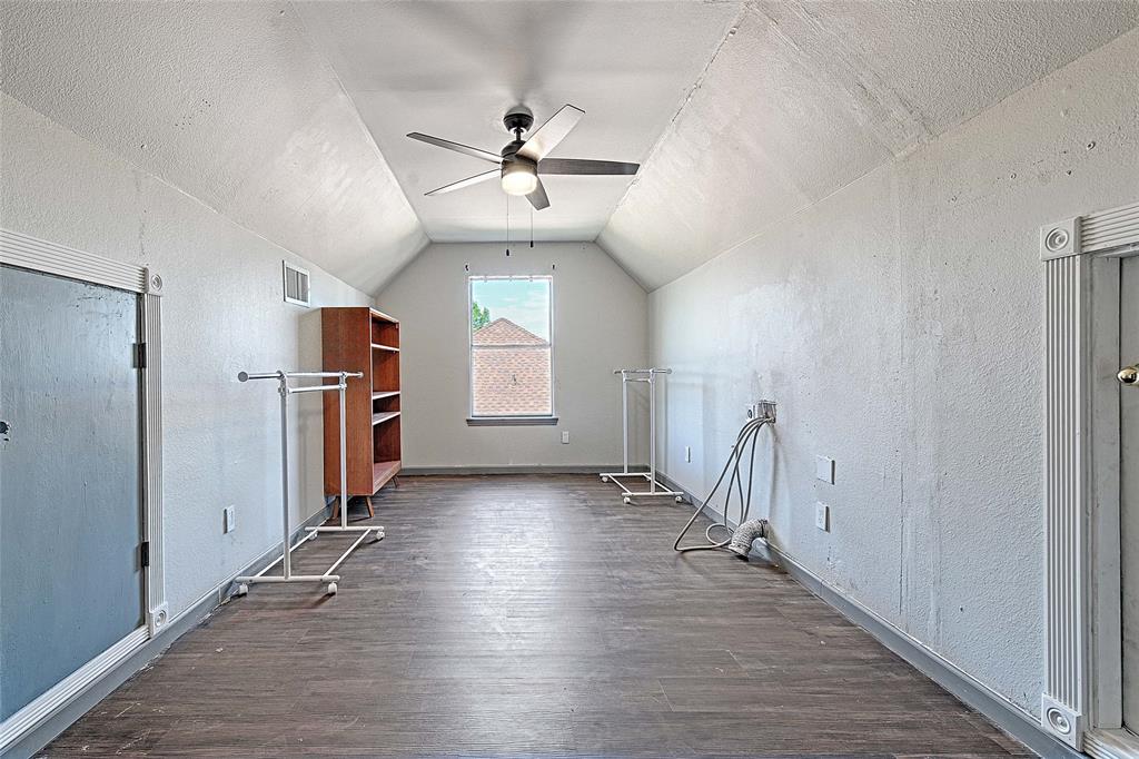 4805 Hunters Ridge Drive - Photo 14