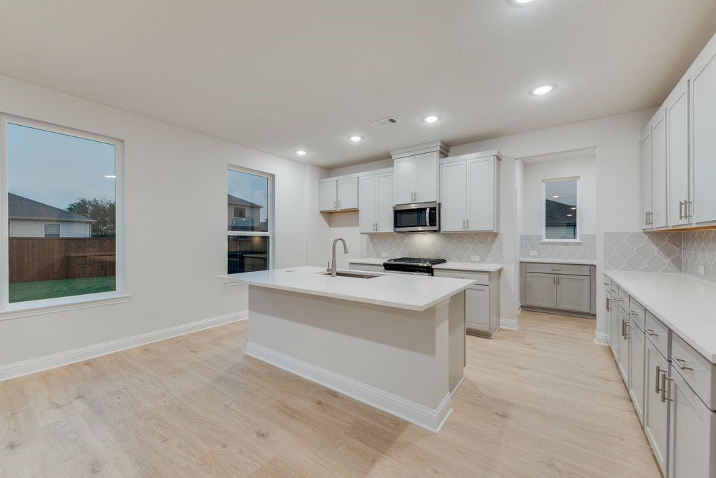 517 Marcus Lane - Photo 3