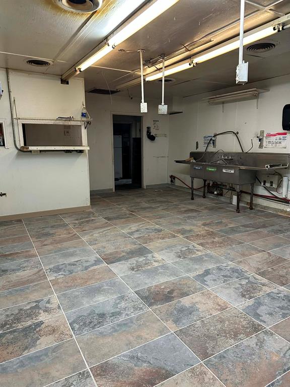 1502 W Main St Street - Photo 5