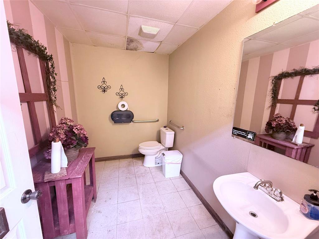 328 E Coke Road - Photo 12