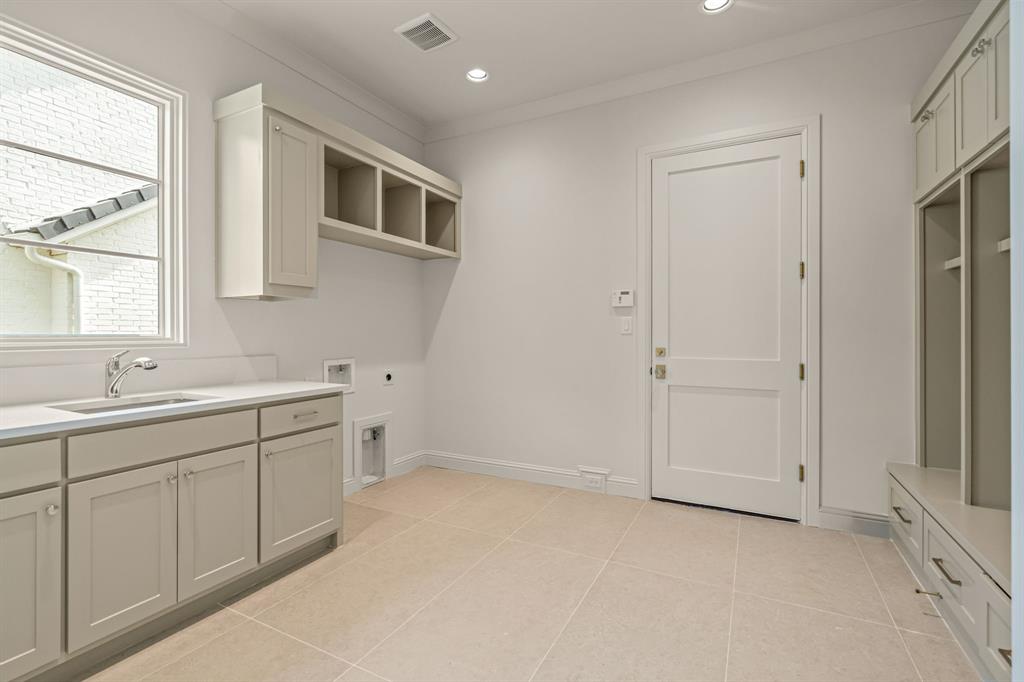 9724 Latour Court - Photo 18