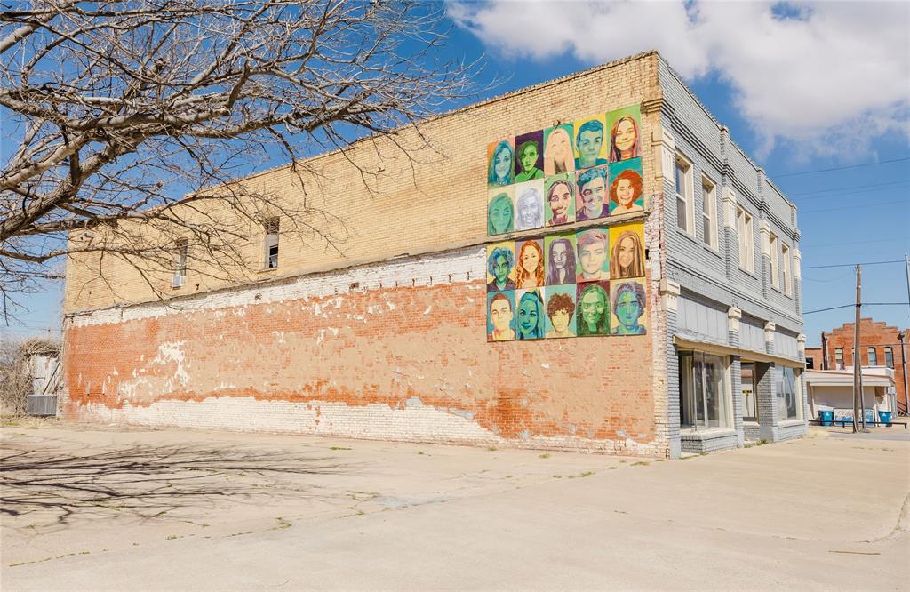 200 A W 8th Street - Photo 2