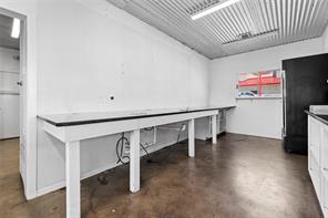 207 N Henderso Boulevard - Photo 9