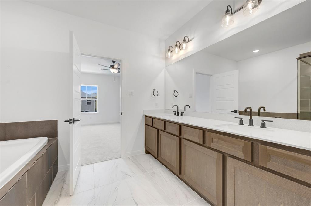 1510 Roundup Way - Photo 27