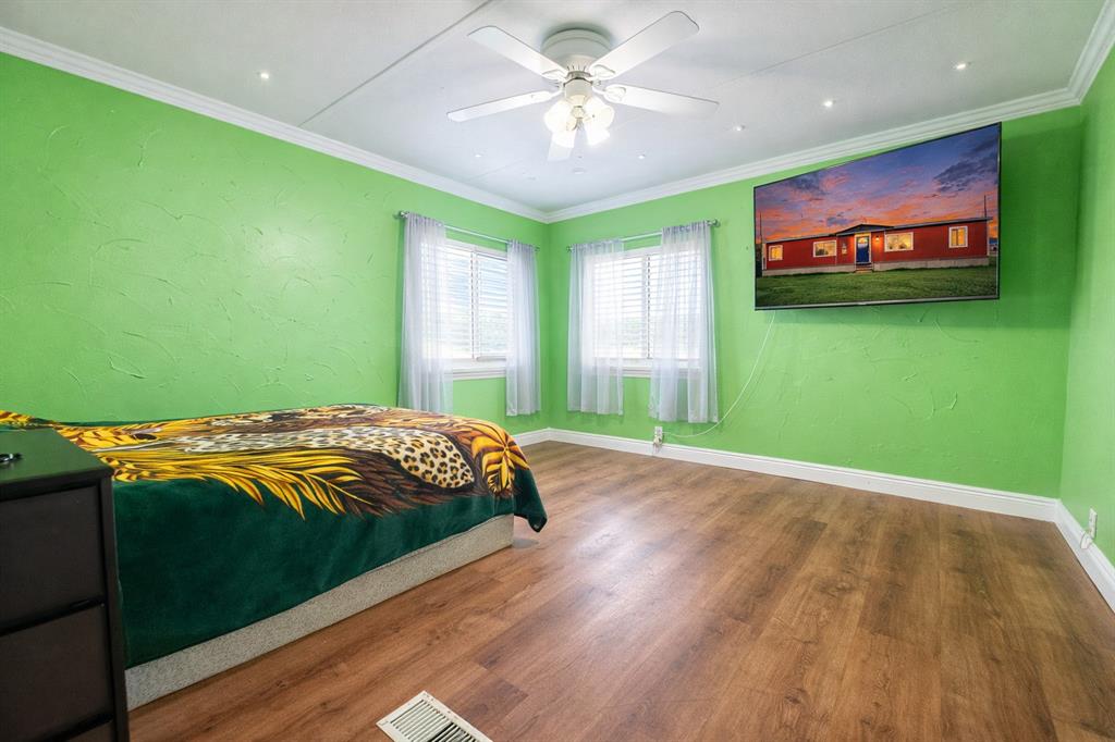 200 Olive Street - Photo 10