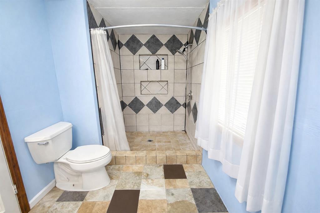 200 Olive Street - Photo 14
