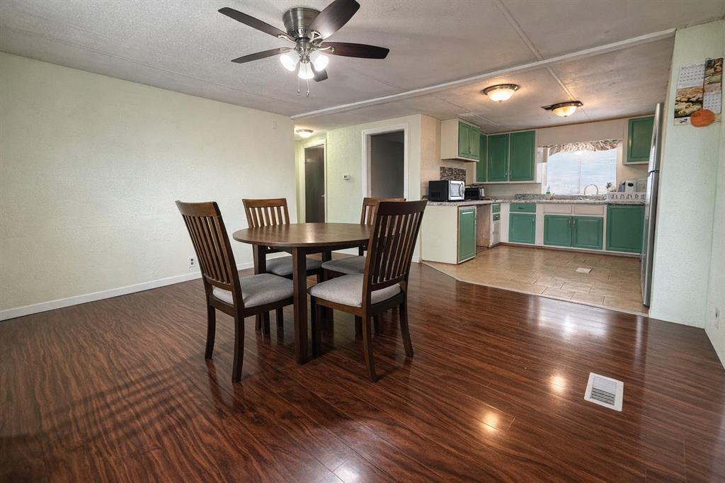 200 Olive Street - Photo 8