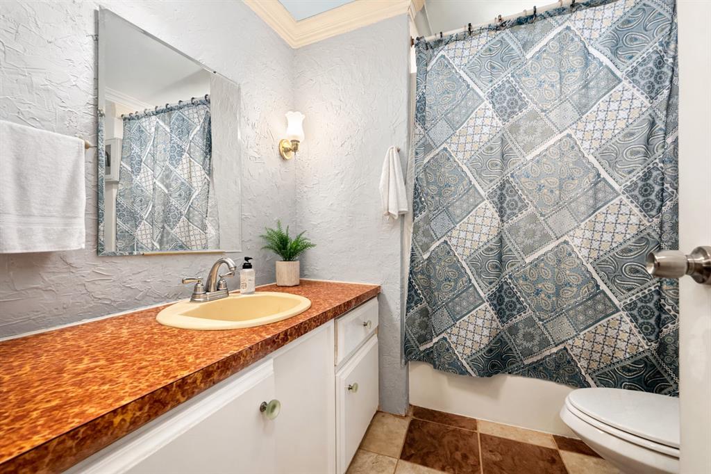 200 Olive Street - Photo 9