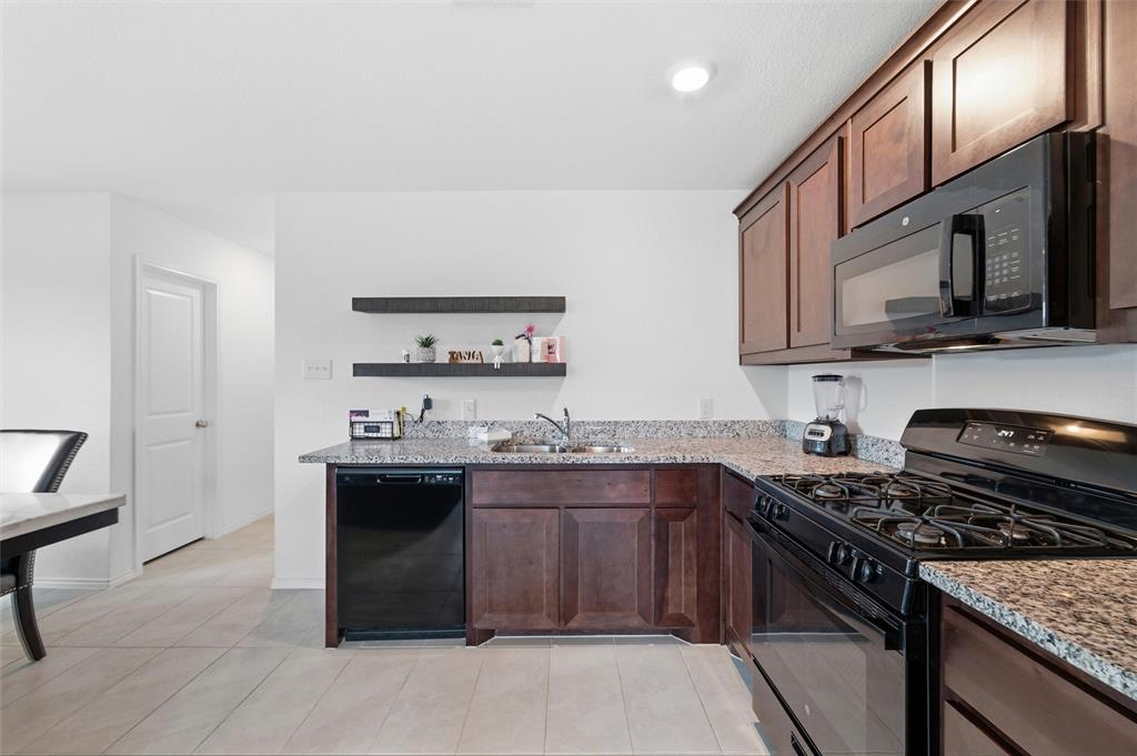 421 Corsair Way - Photo 6