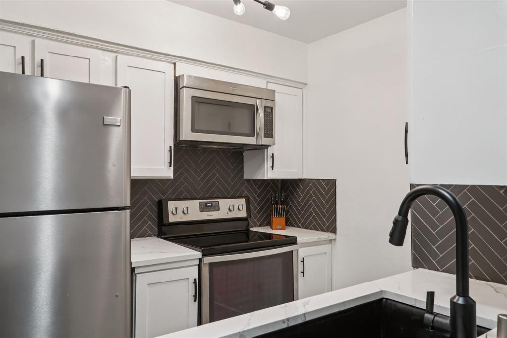 4859 Cedar Springs Road - Photo 16