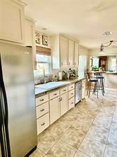 2511 Greenway Drive - Photo 7