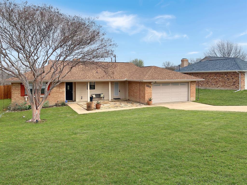 303 E 6th Street - Photo 1