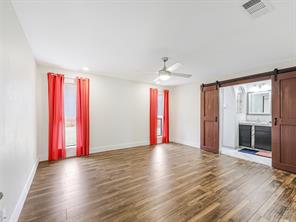 303 E 6th Street - Photo 10