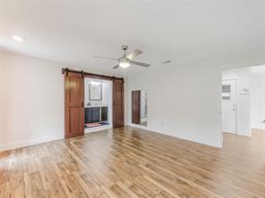 303 E 6th Street - Photo 11