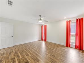 303 E 6th Street - Photo 12