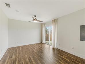 303 E 6th Street - Photo 16