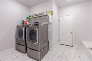 136 Wenham Way - Photo 24
