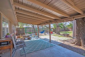 709 Hurstview Drive - Photo 14