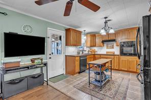 709 Hurstview Drive - Photo 9