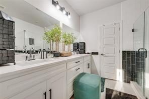 4225 Elkins Avenue - Photo 17