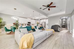 4225 Elkins Avenue - Photo 5