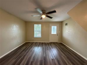 203 W Nolan Street - Photo 2