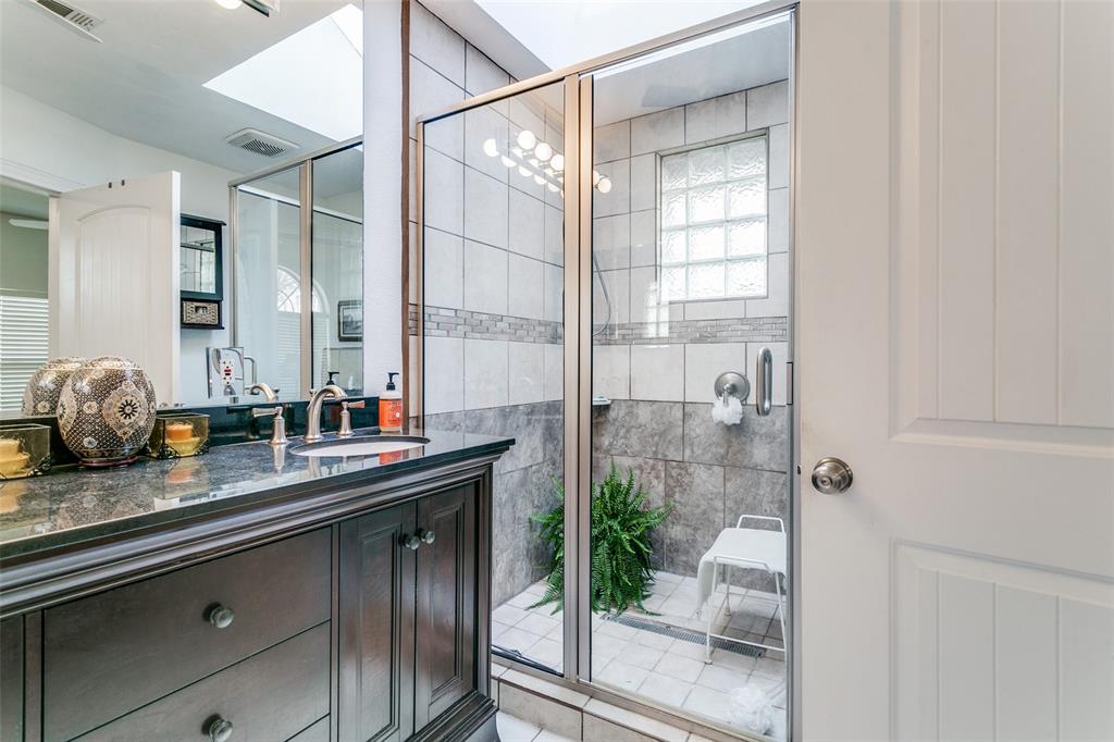 1051 Summit Park - Photo 15