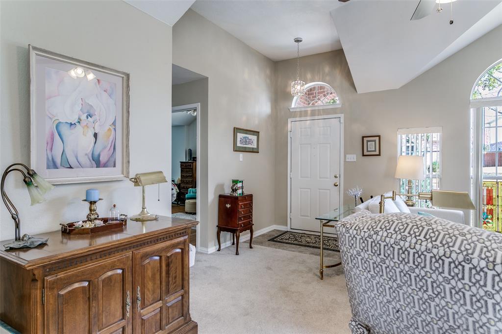 1051 Summit Park - Photo 3