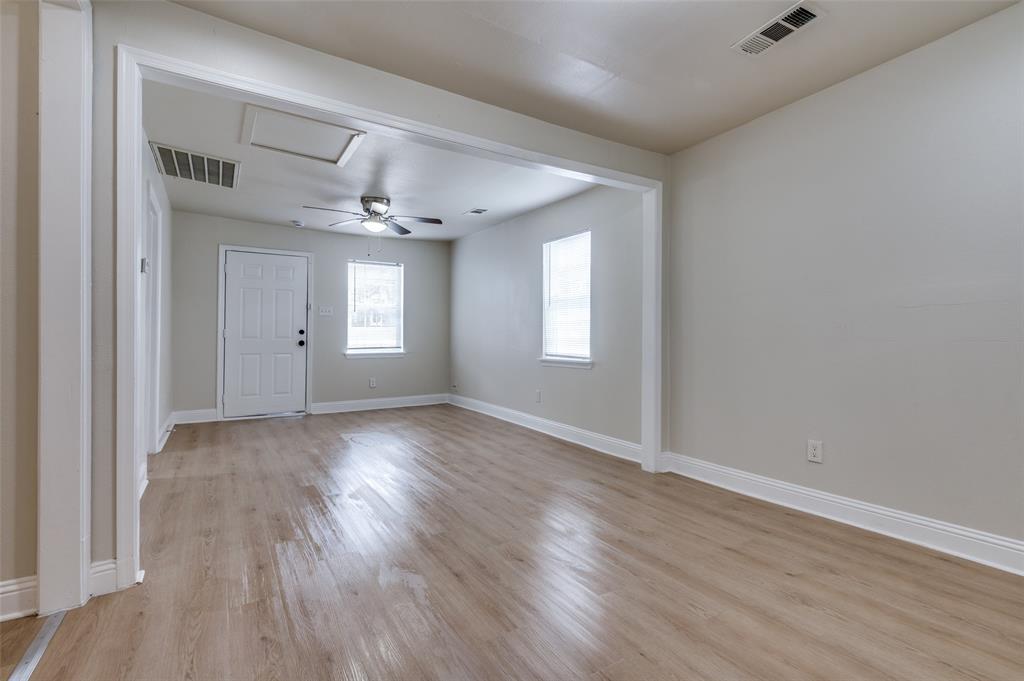 2415 Bethurum Avenue - Photo 5